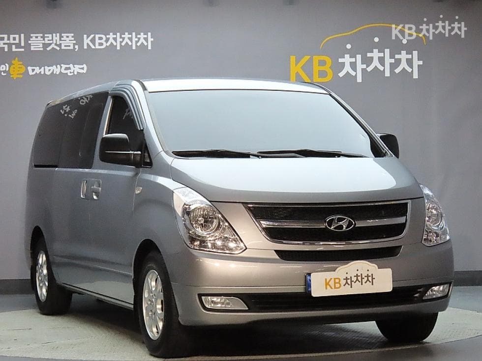 Хюндай Гранд Старекс12-местен Комби CVX Premium - 3