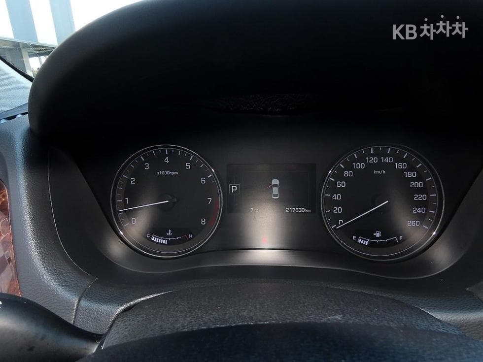 Hyundai GenesisDHG330 Modern - 9