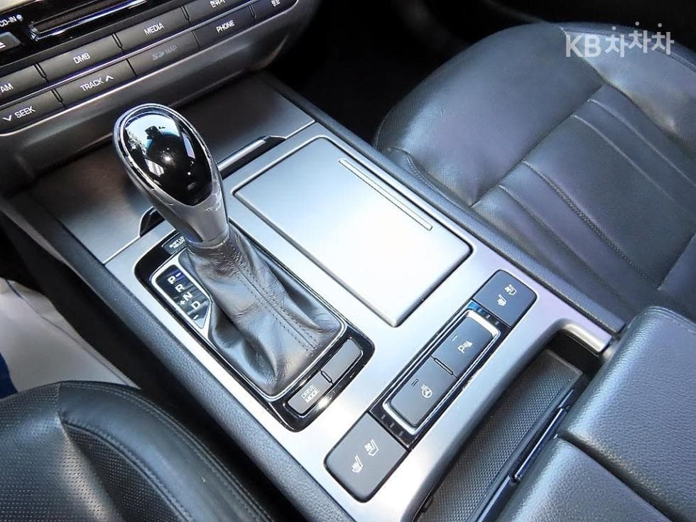 Hyundai GenesisDHG330 Modern - 10