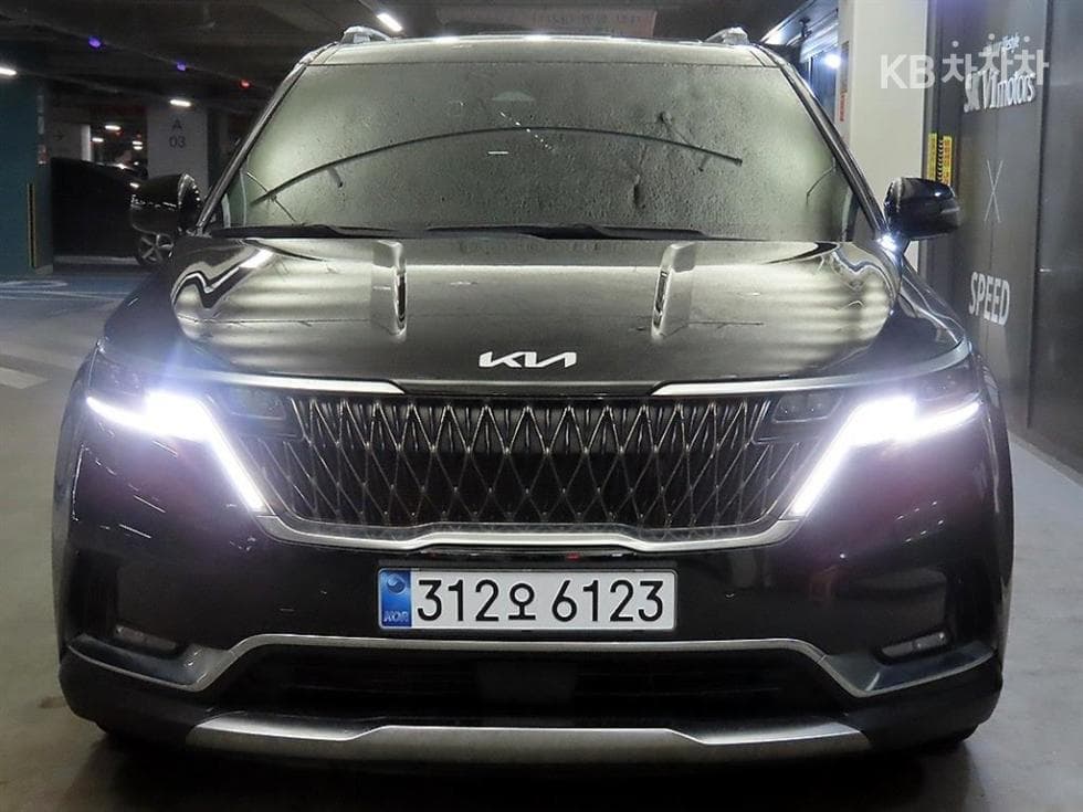 Kia Carnival 4th generationD2.2 9-seater Signature - 2