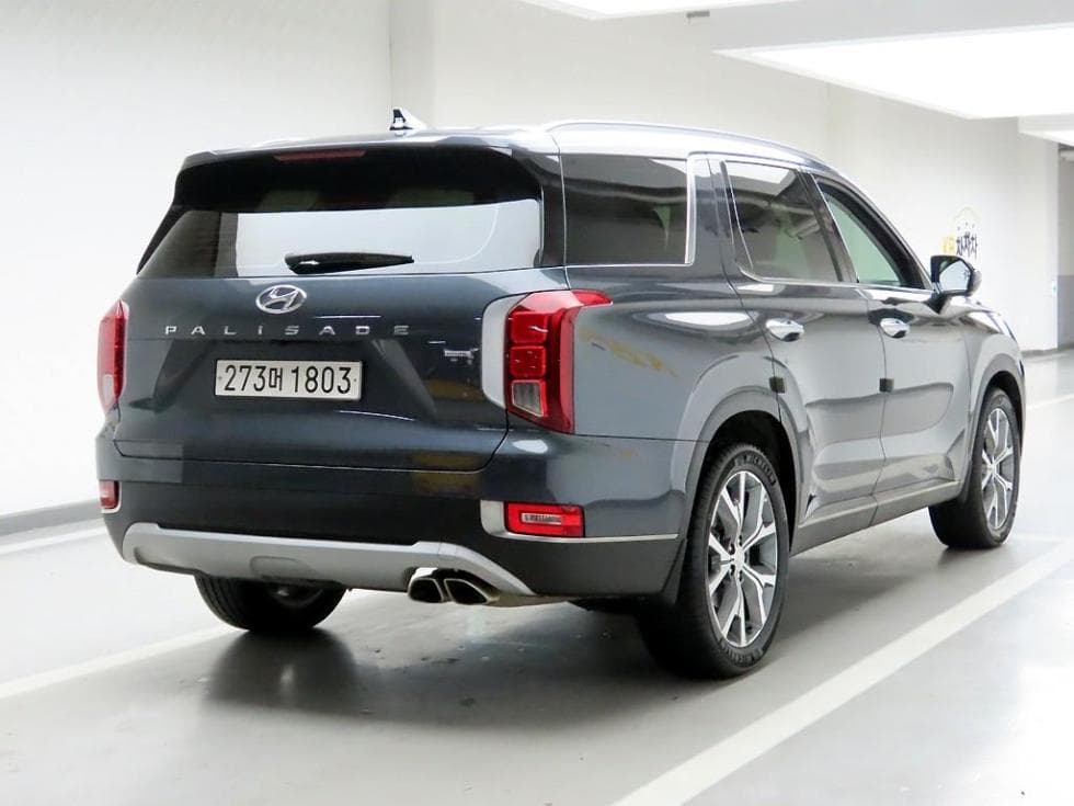 Hyundai Palisade3.8 Gasoline 7-seater (Limousine) AWD Prestige - 4