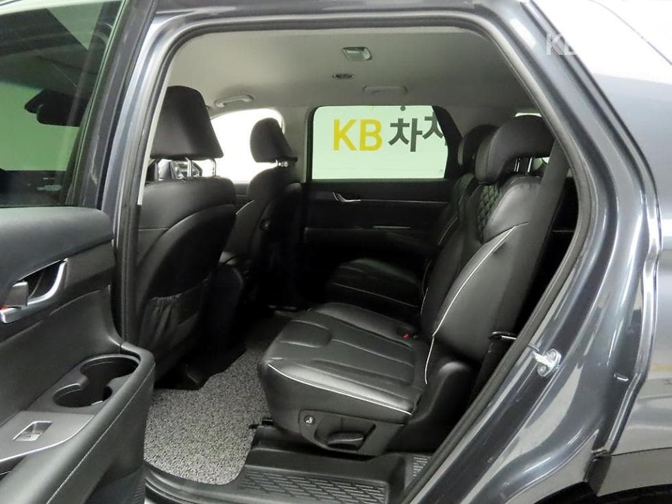 Hyundai Palisade3.8 Gasoline 7-seater (Limousine) AWD Prestige - 12