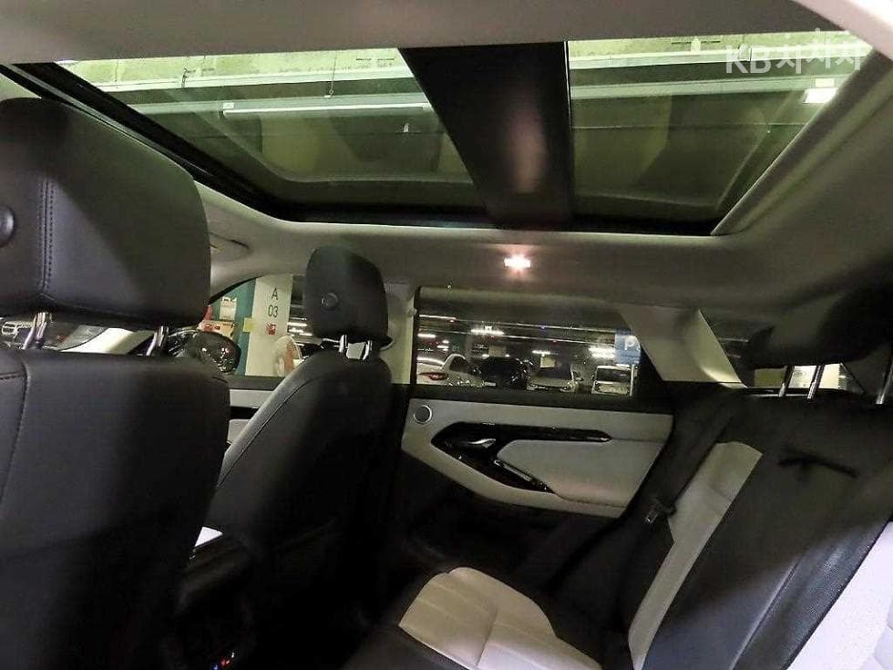Land Rover New Range Rover Evoque2.0 P250 Dynamic SE - 15