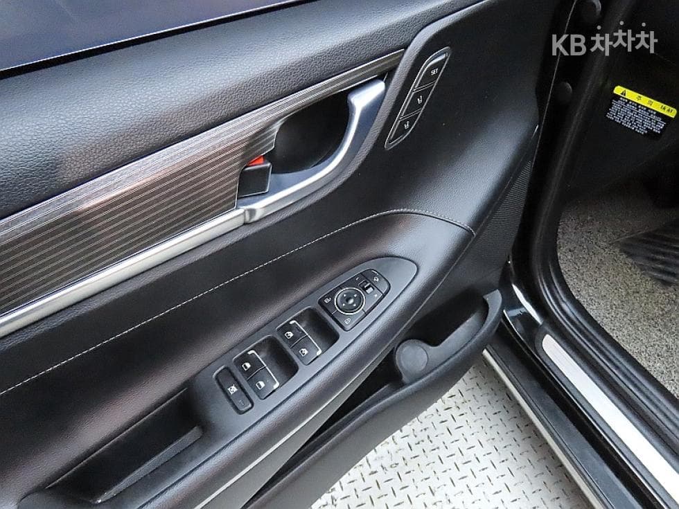 Hyundai Grandeur (Azera)IG2.4 Premium Special (special feature/edition) - 13