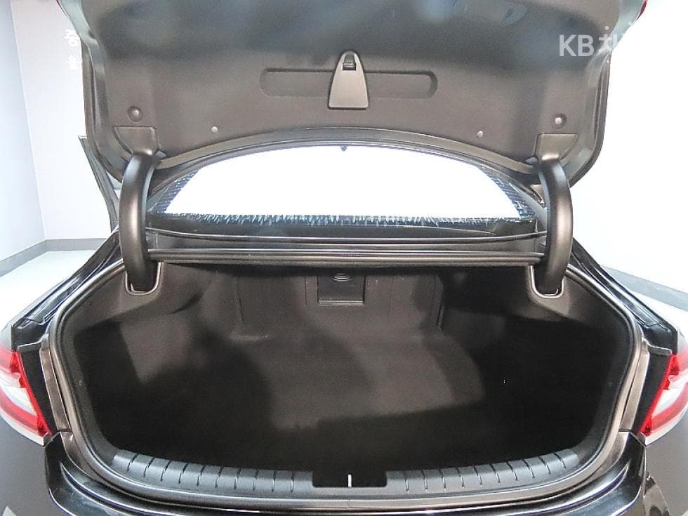 Hyundai Grandeur (Azera)IG2.4 Premium Special (special feature/edition) - 19