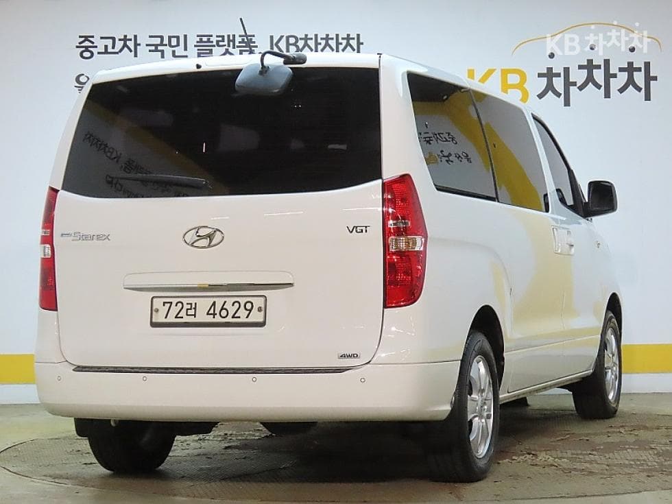 Hyundai The New (facelift) 그랜드 Star렉스웨건 11-seater 4WD Smart - 2