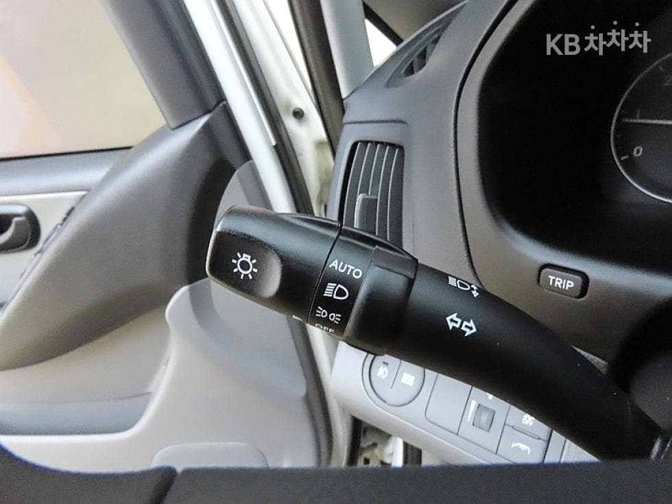 Hyundai The New (facelift) 그랜드 Star렉스웨건 11-seater 4WD Smart - 15