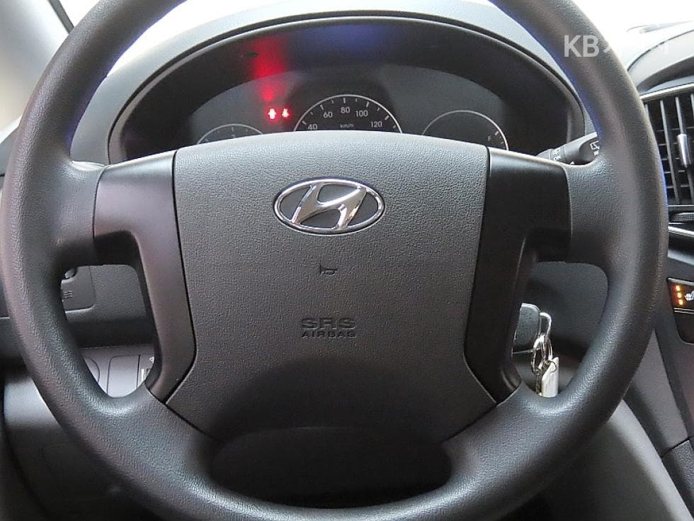 Hyundai The New (facelift) 그랜드 Star렉스웨건 11-seater 4WD Smart - 18
