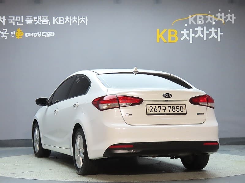 Киа The New (фейслифт) K3 Дизел1.6 Дизел Тренди Стандартен - 4