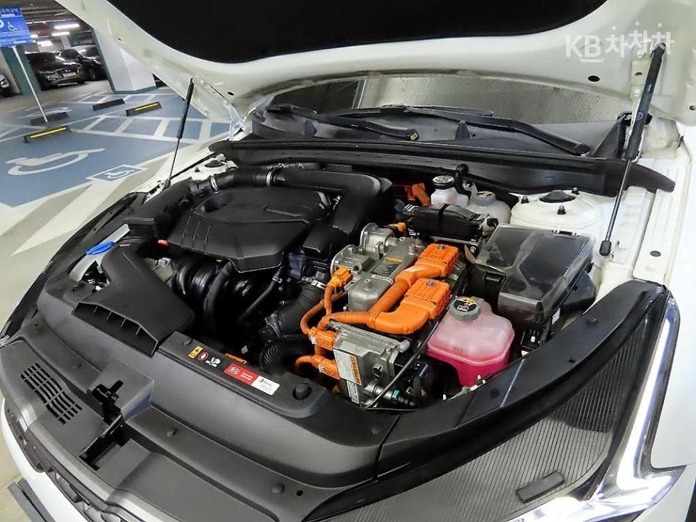 Kia K5 Hybrid 3rd Gen2.0 HEV Noblesse - 19