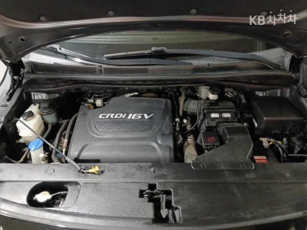 Kia All New Carnival7-seater (Limousine) 2.2 Diesel Limousine VIP - 19