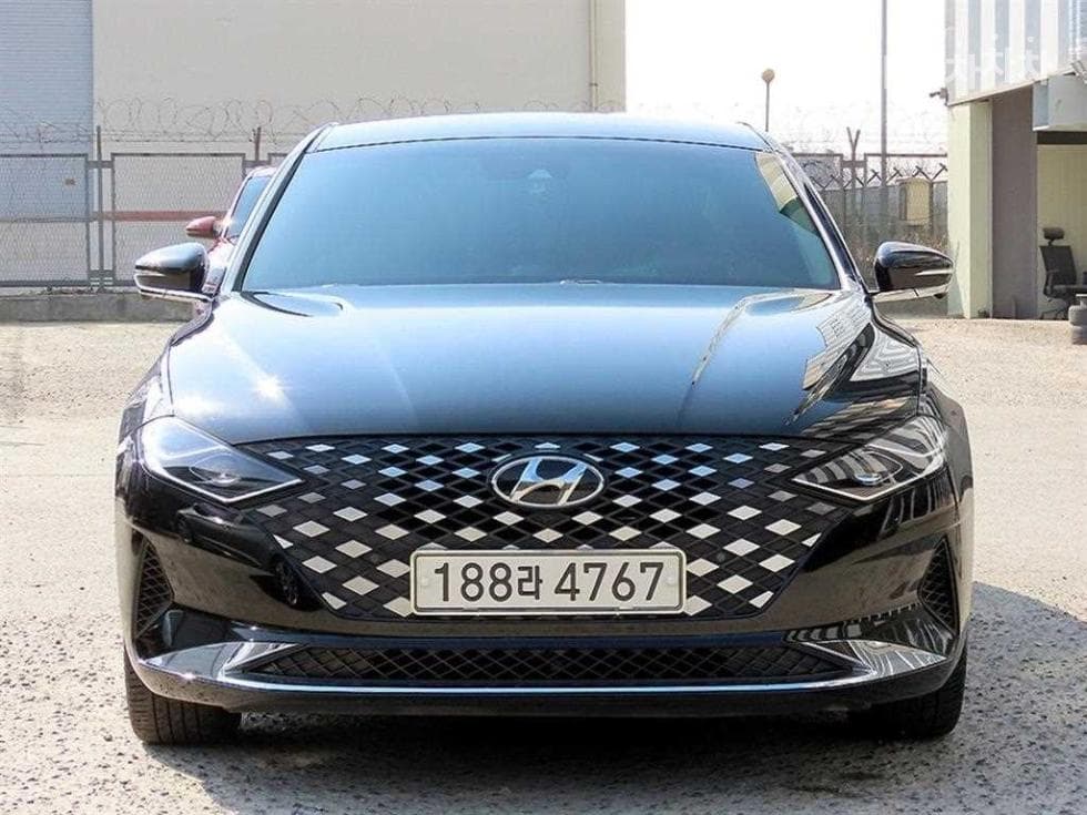Hyundai The New (facelift) Grandeur (Azera) Hybrid 2.4 Exclusive - Image 1