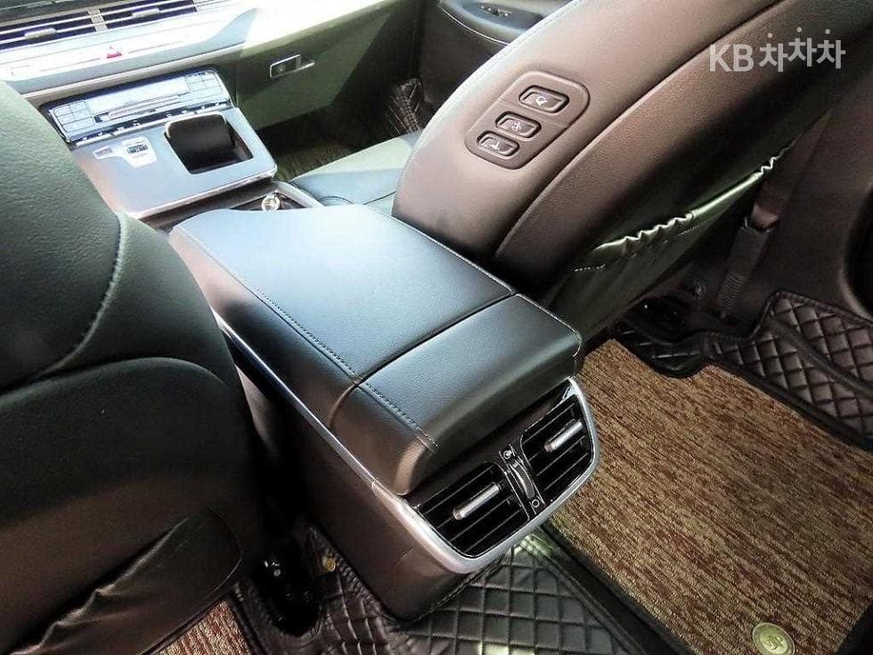 Hyundai The New (facelift) Grandeur (Azera) Hybrid2.4 Exclusive - 16