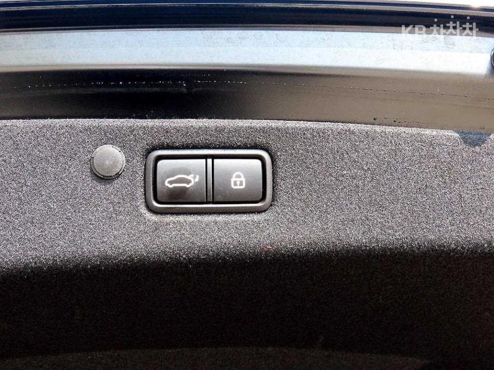 Hyundai The New (facelift) Grandeur (Azera) Hybrid2.4 Exclusive - 17