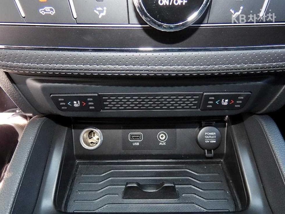 KG Mobility The New (facelift) Rexton 스포츠2.2 4WD Prestige - 13