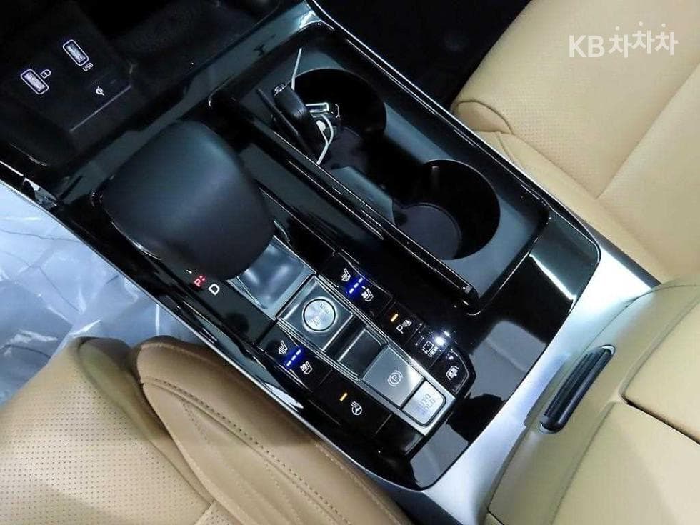 Kia K7 Premiere3.0 GDi Noblesse - 10