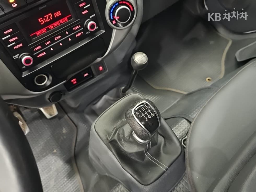 Kia The New (facelift) Bongo 3 (light truck)1 Ton Double Cab 장축 4WD GL Light - 8