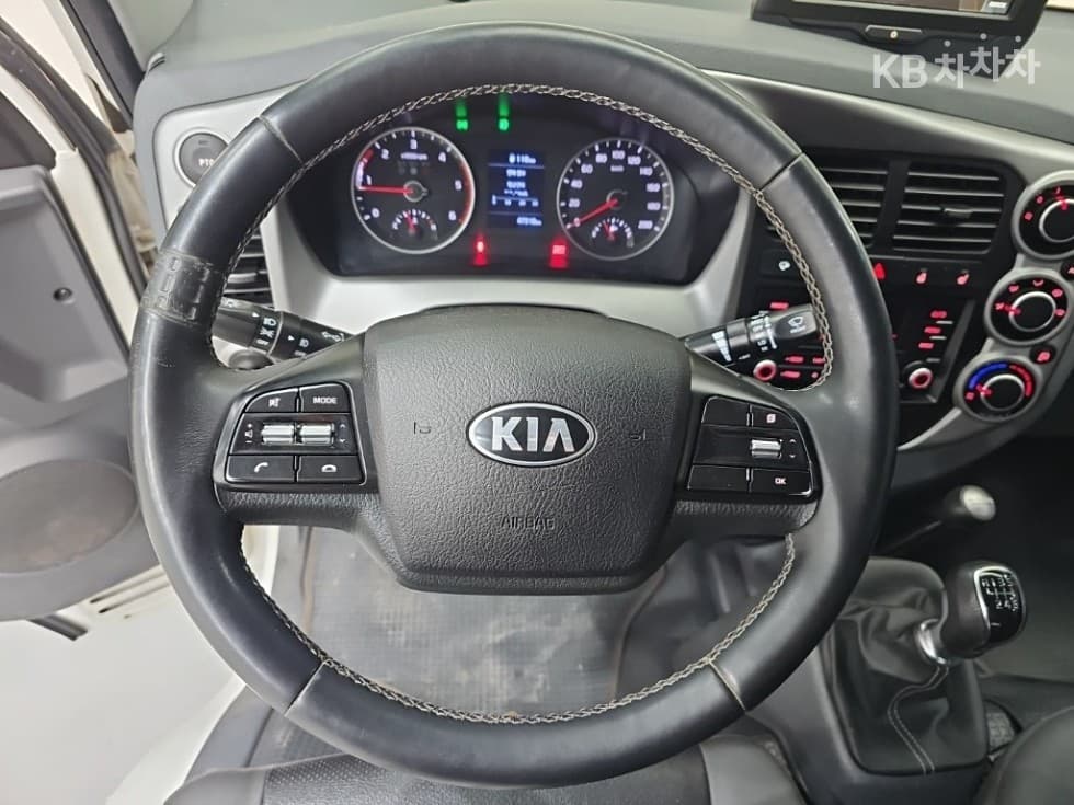 Kia The New (facelift) Bongo 3 (light truck)1 Ton Double Cab 장축 4WD GL Light - 9