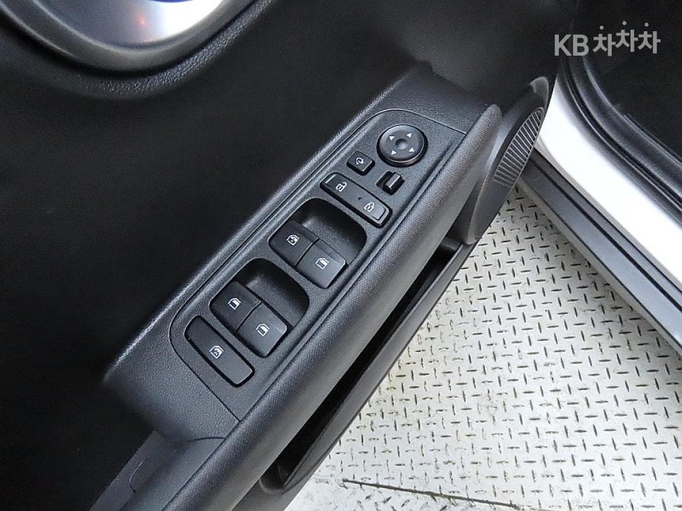 Hyundai Casper1.0 Turbo Gasoline 디 에센셜 - 13