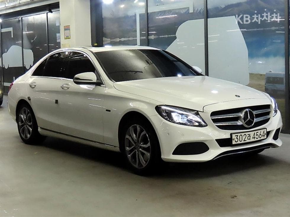 Mercedes-Benz The New (facelift) C-Class C350e Standard - Image 1
