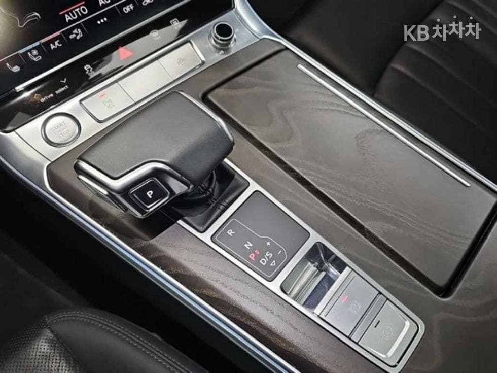 Audi A6(C8)45 TFSI Quattro Premium - 11