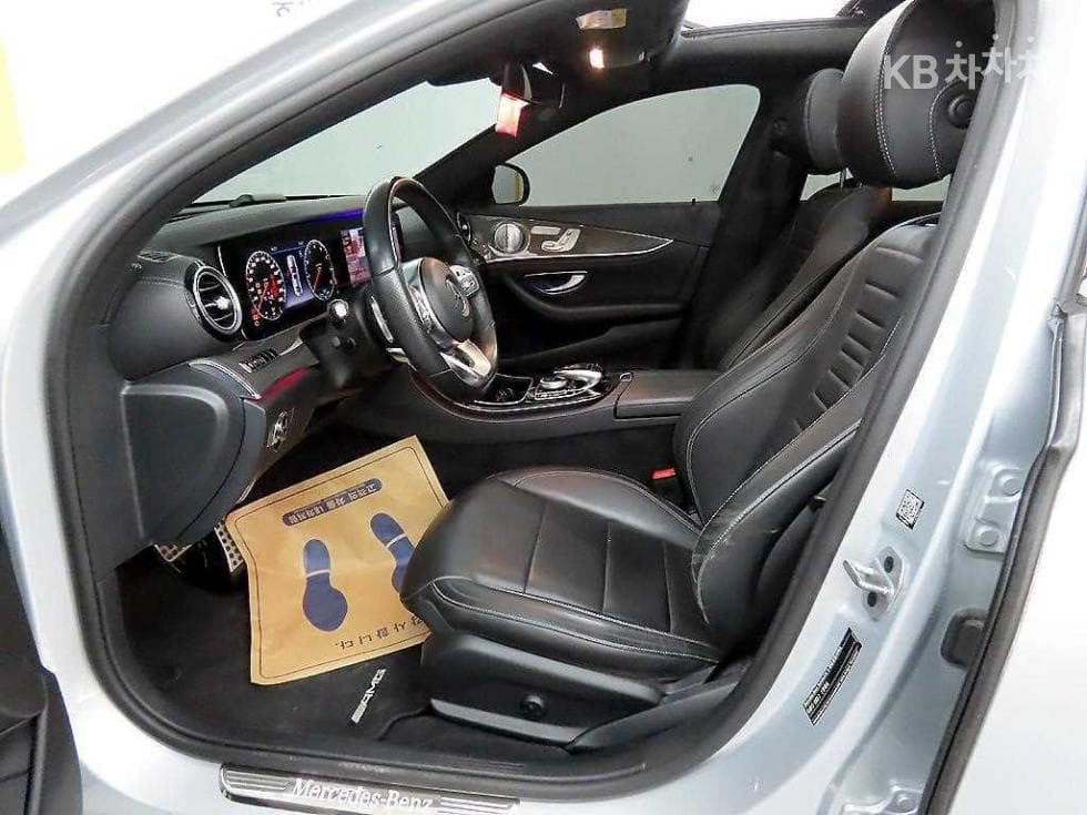 Mercedes-Benz E-Class (W213)E350 4MATIC AMG Line - 5
