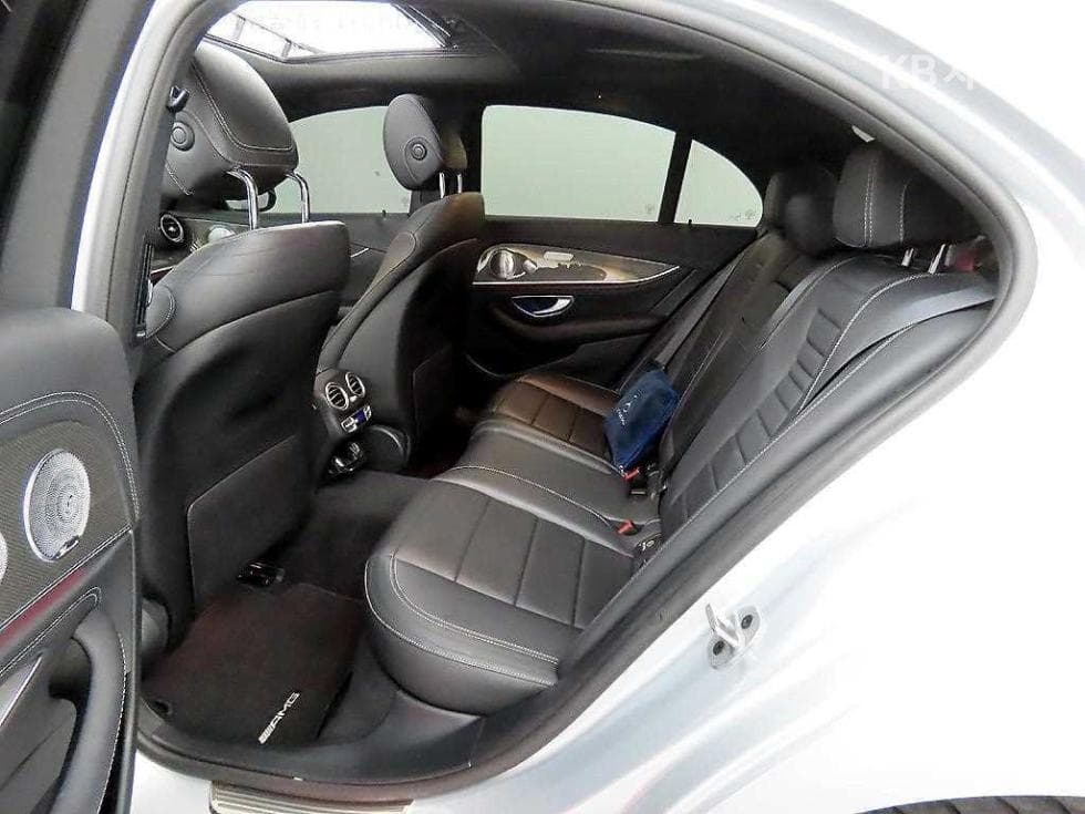 Mercedes-Benz E-Class (W213)E350 4MATIC AMG Line - 6