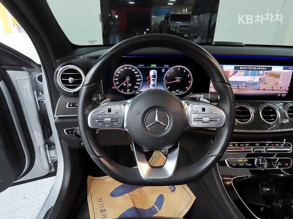 Mercedes-Benz E-Class (W213)E350 4MATIC AMG Line - 9