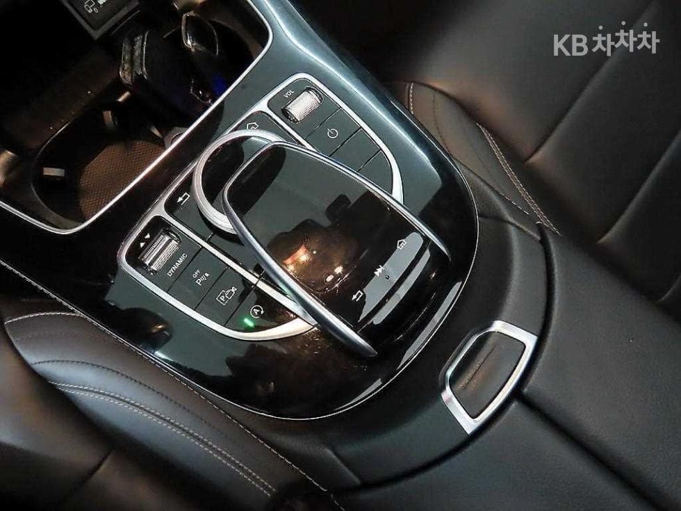 Mercedes-Benz E-Class (W213)E350 4MATIC AMG Line - 13