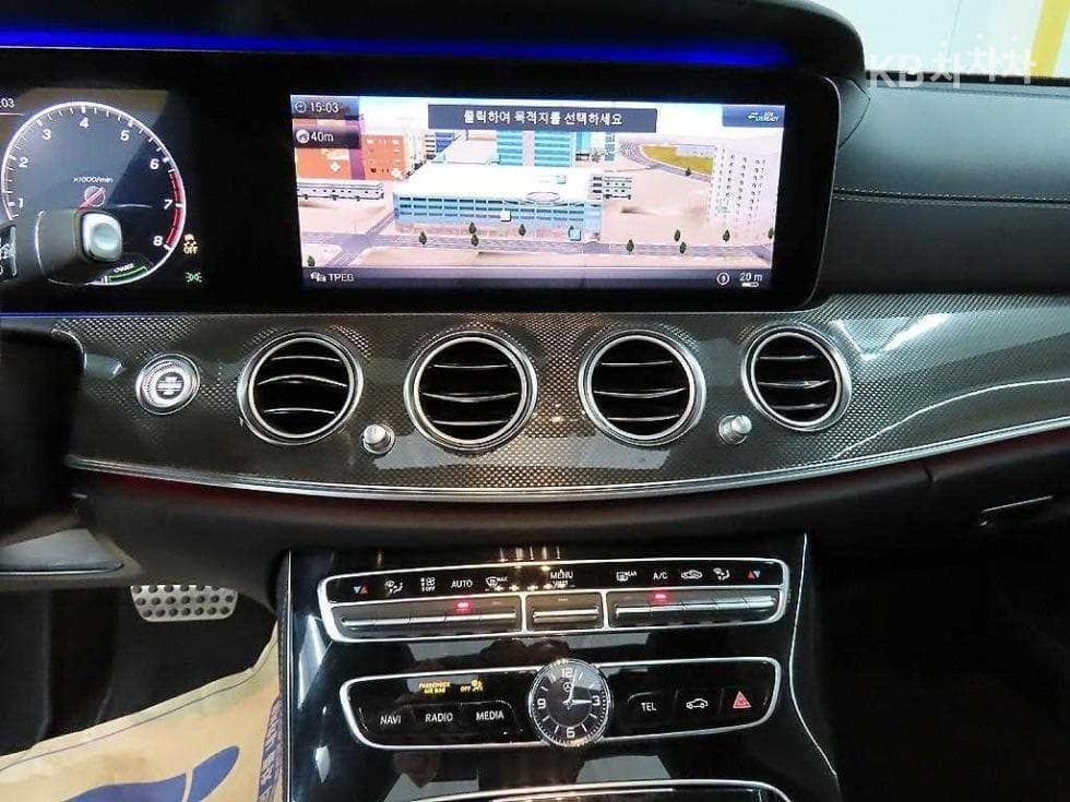 Mercedes-Benz E-Class (W213)E350 4MATIC AMG Line - 14
