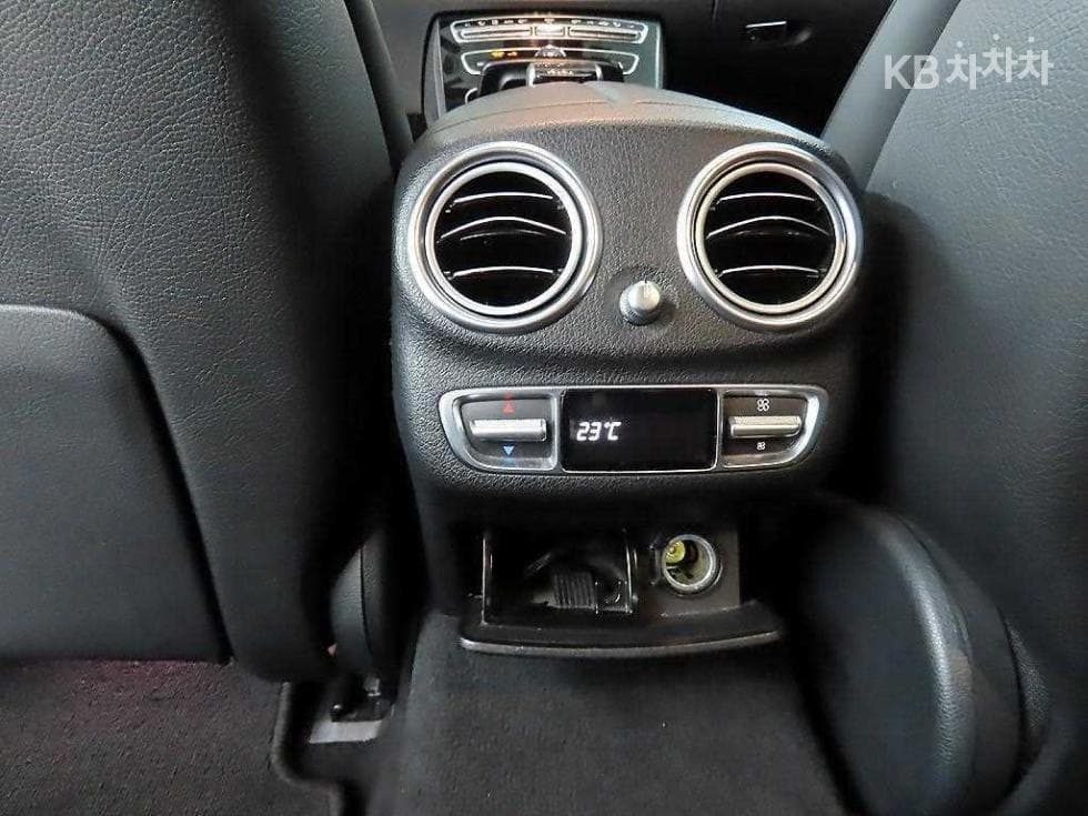 Mercedes-Benz E-Class (W213)E350 4MATIC AMG Line - 17