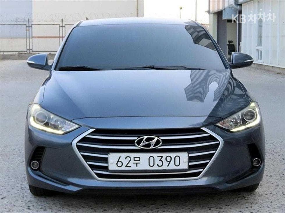 Hyundai Avante (Elantra)AD1.6 GDi Smart Special (special feature/edition)