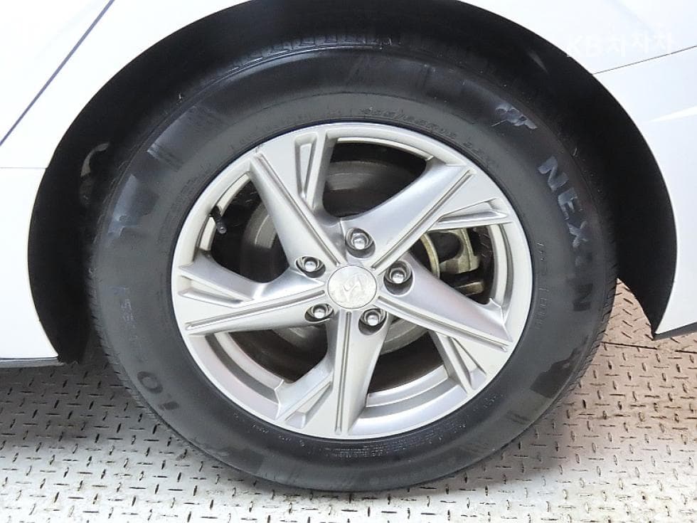 Hyundai Sonata (DN8)2.0 LPG Rental car Smart - 20
