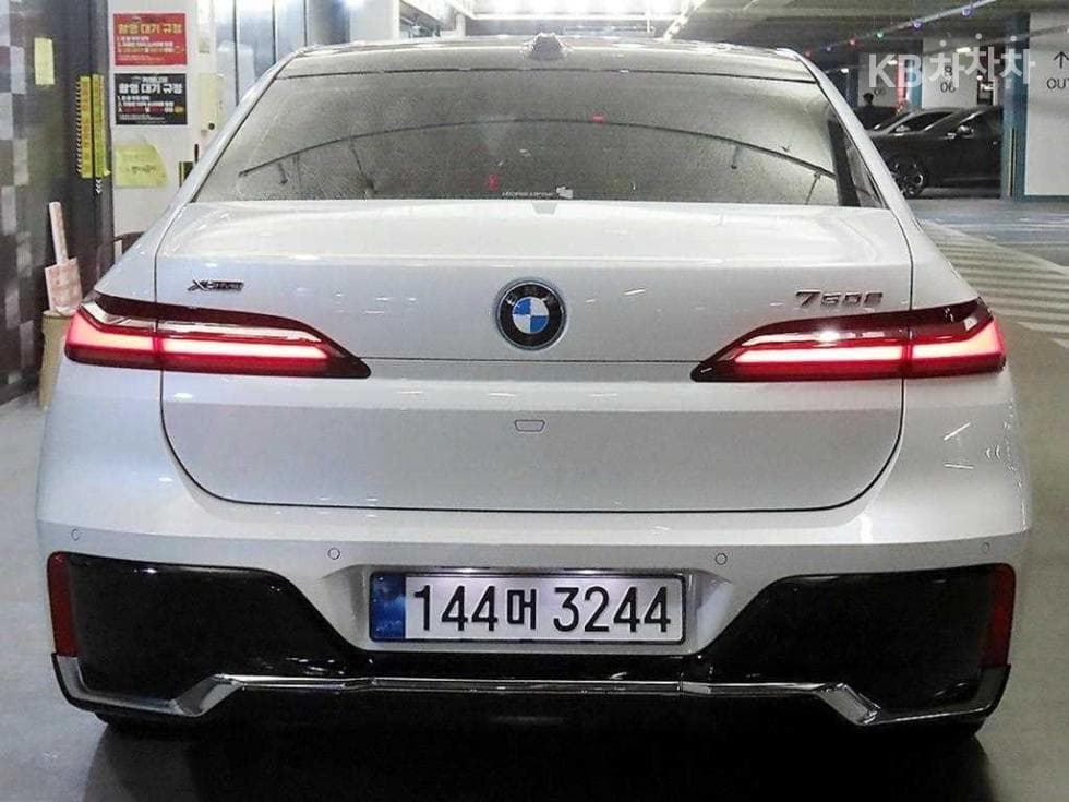 BMW 7시리즈(G70)750e xDrive DPE Executive - 5