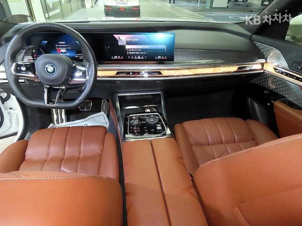BMW 7시리즈(G70)750e xDrive DPE Executive - 10