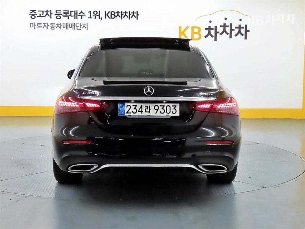 Mercedes-Benz E-Class (W213)E350 4MATIC Avantgarde - 3