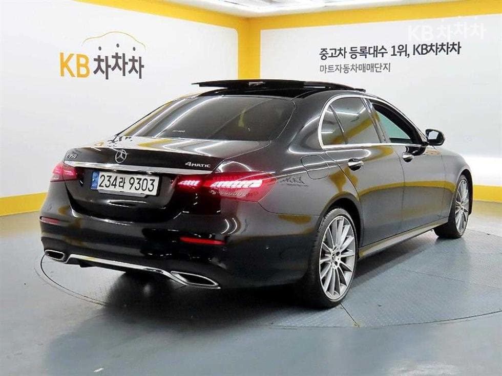 Mercedes-Benz E-Class (W213)E350 4MATIC Avantgarde - 4