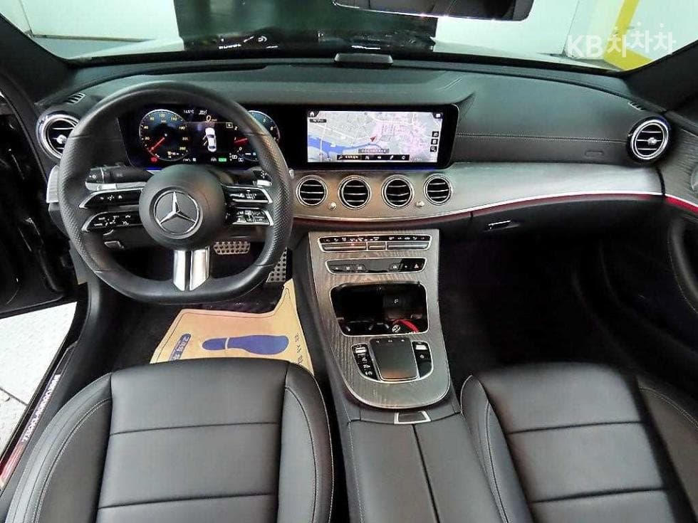Mercedes-Benz E-Class (W213)E350 4MATIC Avantgarde - 7
