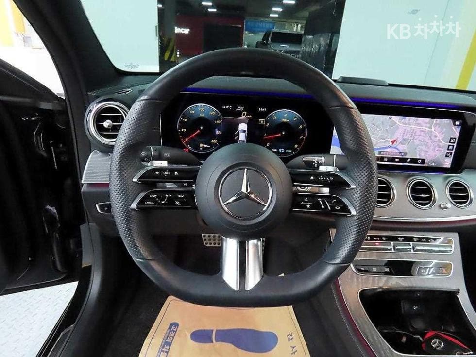 Mercedes-Benz E-Class (W213)E350 4MATIC Avantgarde - 9