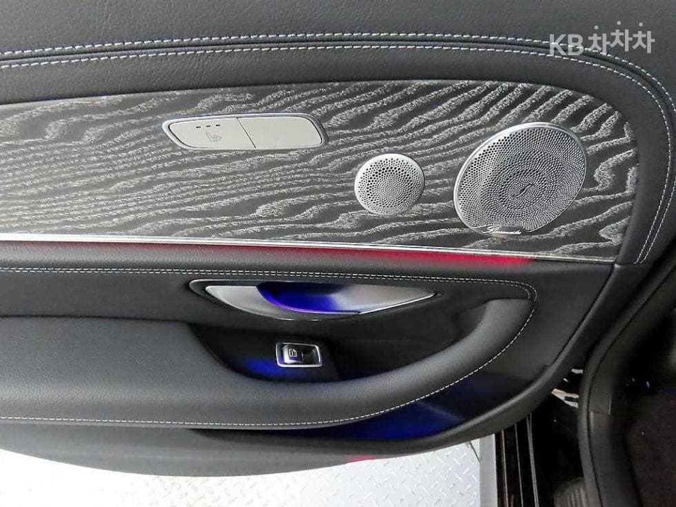 Mercedes-Benz E-Class (W213)E350 4MATIC Avantgarde - 11
