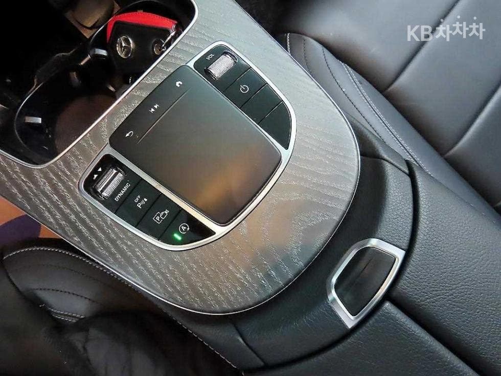 Mercedes-Benz E-Class (W213)E350 4MATIC Avantgarde - 12
