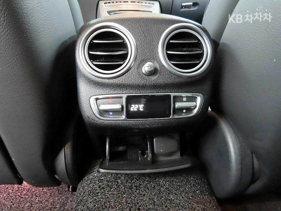 Mercedes-Benz E-Class (W213)E350 4MATIC Avantgarde - 13