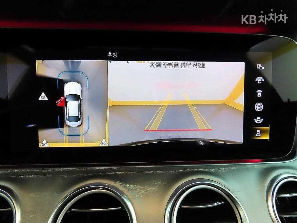 Mercedes-Benz E-Class (W213)E350 4MATIC Avantgarde - 16