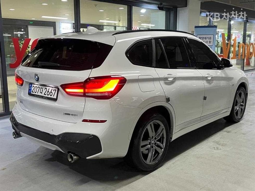BMW X1 (F48)xDrive 20i M Sport Package - 4