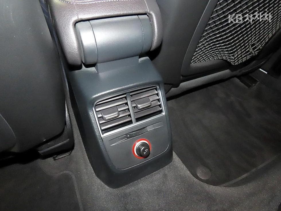 Audi NEW A32.0 Turbo Diesel Injection Sedan Dynamic 8V - 17
