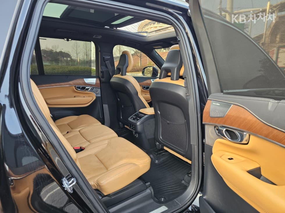 Volvo All New XC90D5 Inscription - 12