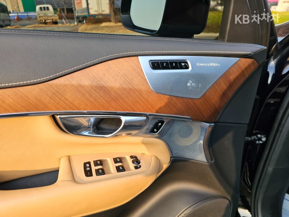 Volvo All New XC90D5 Inscription - 14