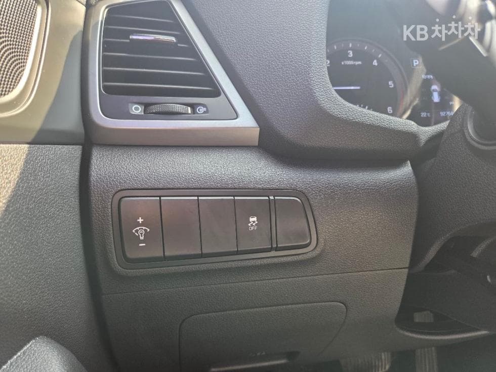 Hyundai All New TucsonDiesel(e-VGT UⅡ)1.7 2WD Modern - 15