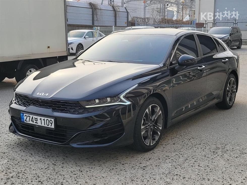 Kia K5 3rd Gen 2.0 Gasoline Noblesse - Image 1