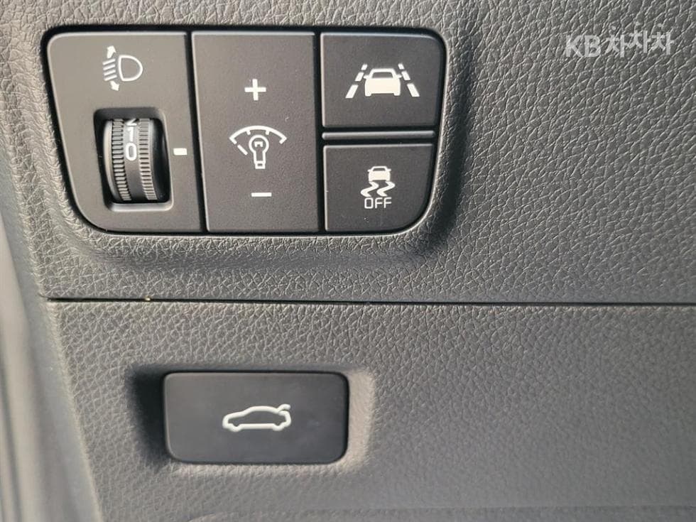 Kia K5 3rd Gen2.0 Gasoline Noblesse - 13